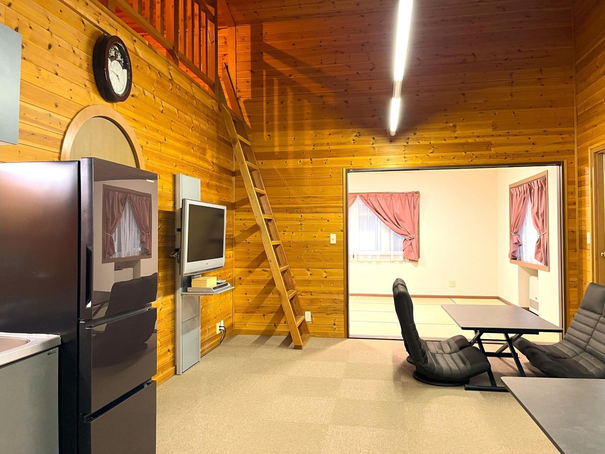 Log Epoch Lodge